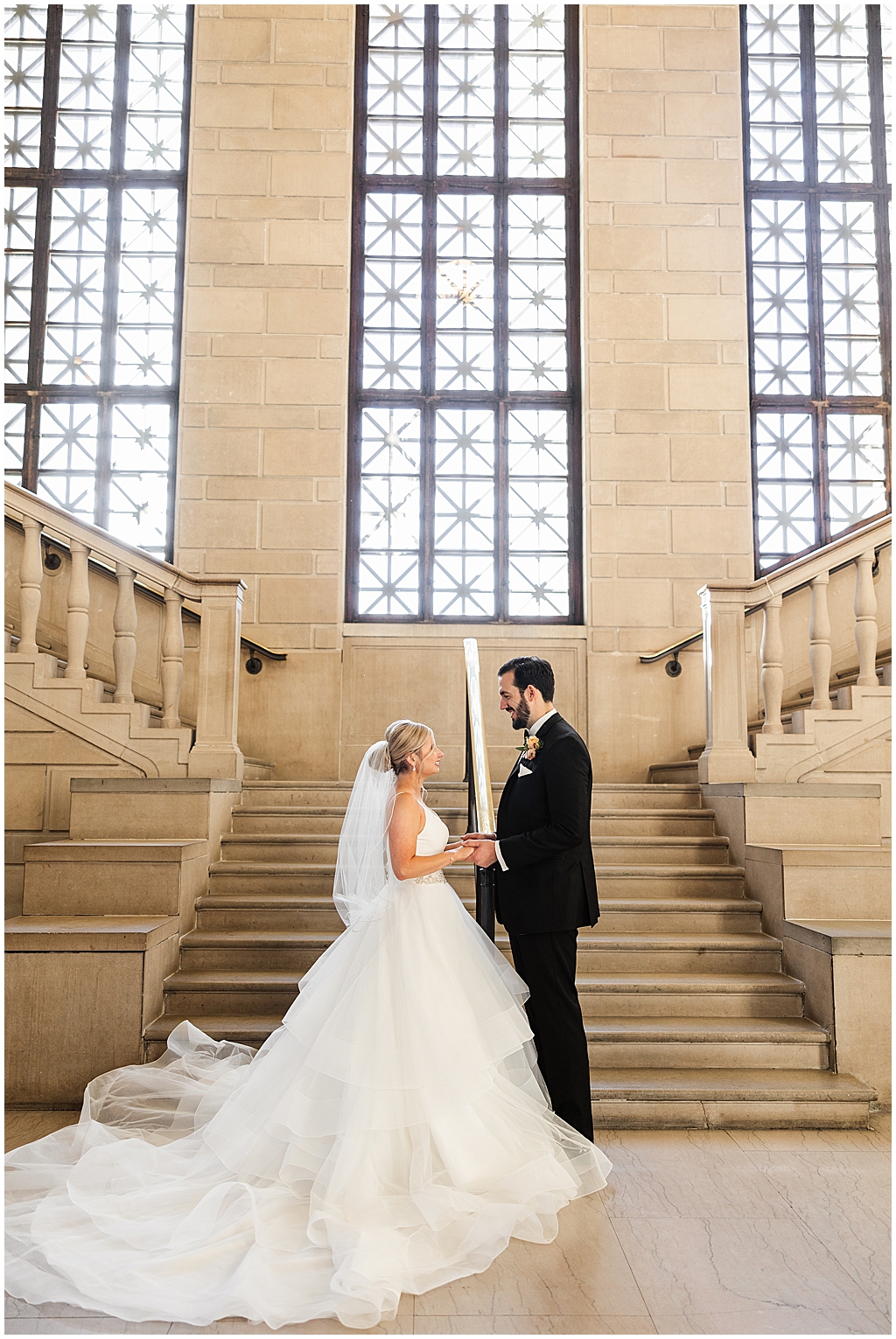 Youngstown-Wedding-Photographer-Stambaugh-Auditorium-Wedding